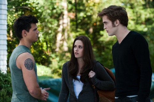 Twilight-Eclipse-Promo-Picture-500x332pop